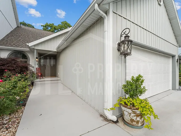 185 Eagle Pointe Dr — Photo 8