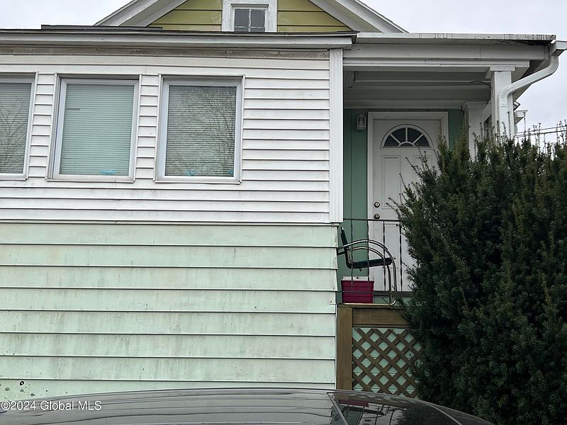4th image of 12 Edenburg Avenue