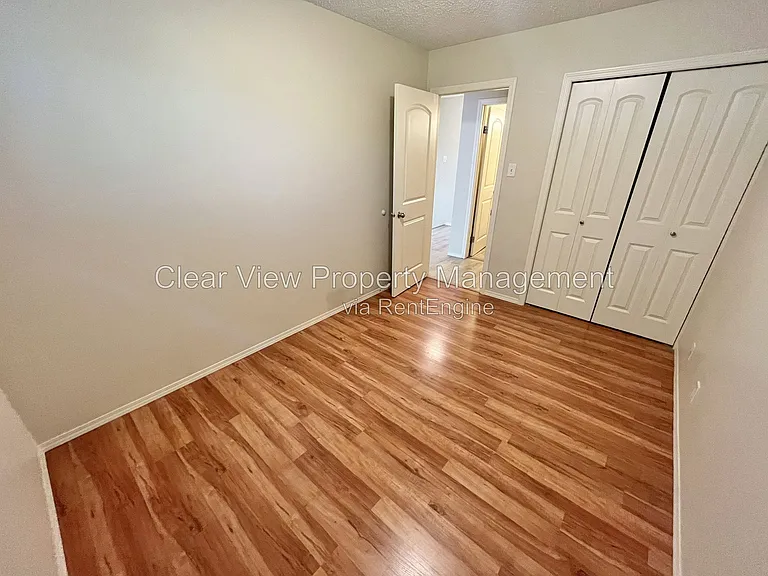 14 Princeton Cres W — Photo 16