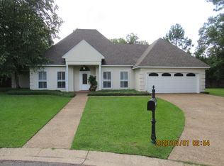 88 Sir Henry Dr, Columbus, MS 39705