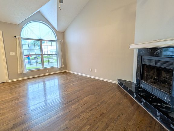 2nd image of 10912 Aspenview Ct