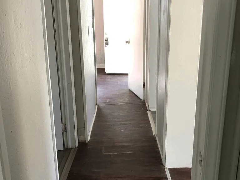 55 Oak St — Photo 4