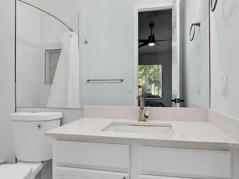 2457 NE 14th St #2457 — Photo 18