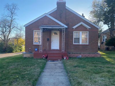 2420 Akins Dr, Saint Louis, MO, 63136