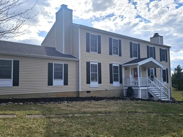 30 Green Valley Dr, Charles Town, WV 25414