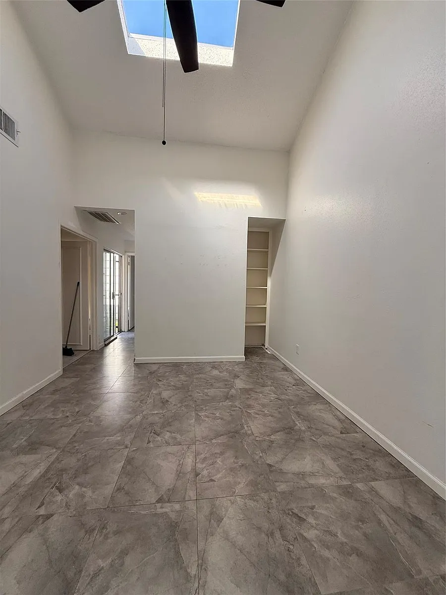 Building Photo - 12550 Newbrook Dr