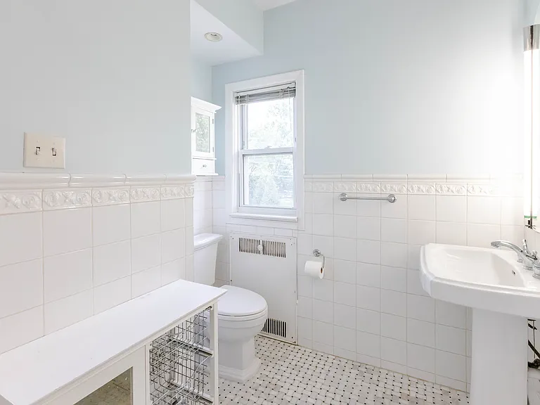 22 Serafin Pl — Photo 30