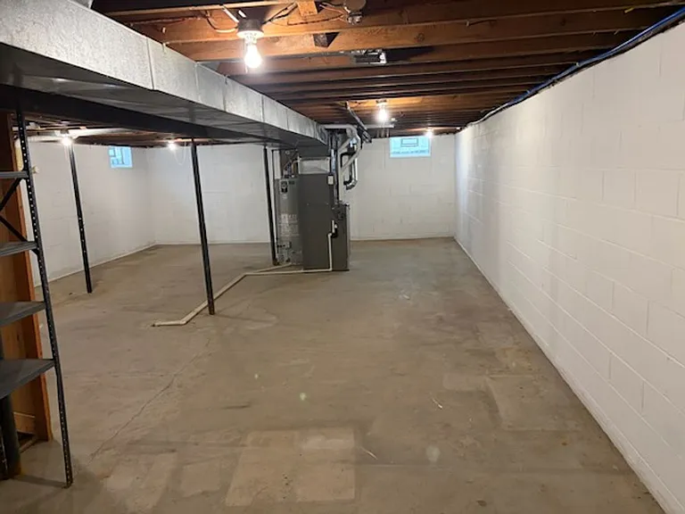 3292 Frederick St — Photo 32