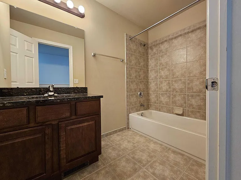 3376 Endsleigh Ln — Photo 9