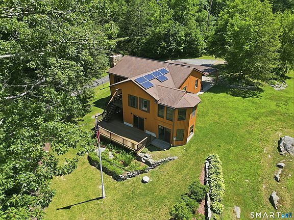 3rd image of 229 Deepwood Drive