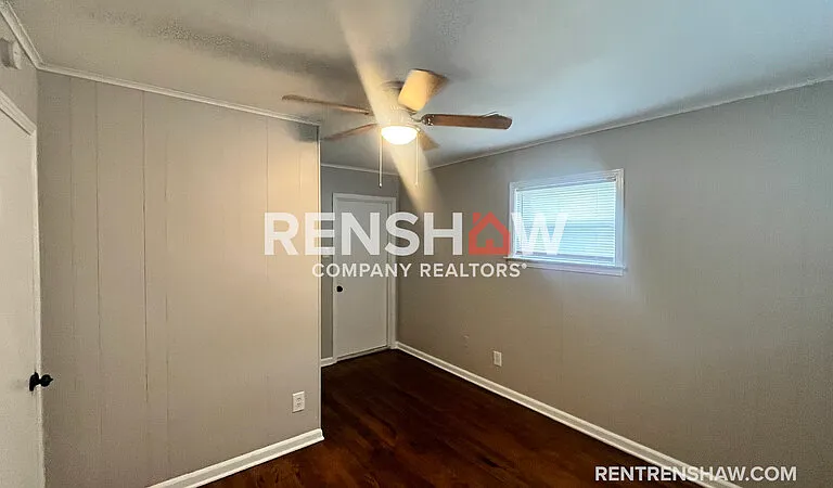 3822 Maid Marian Ln — Photo 12