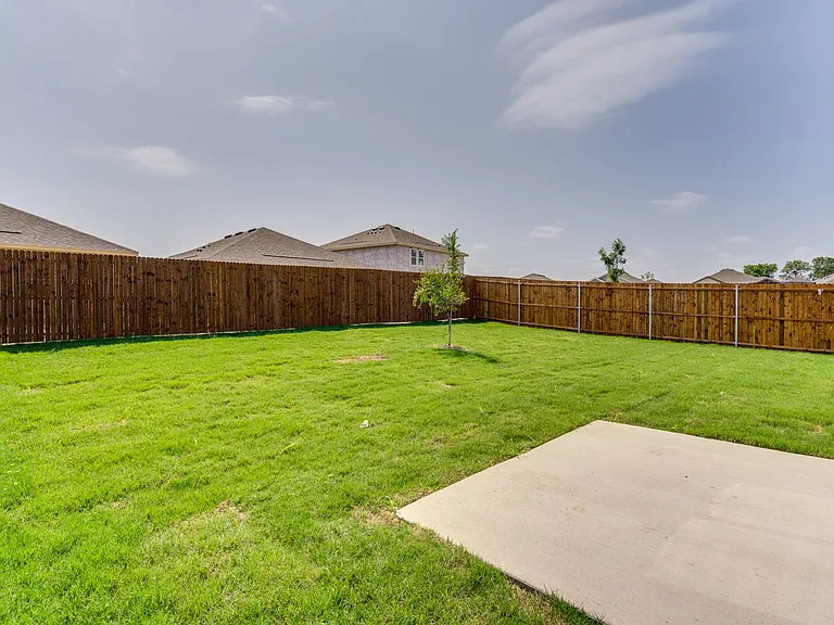 778 Camden Dr — Photo 26