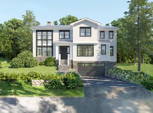85 Colonial Ave, Larchmont, NY 10538