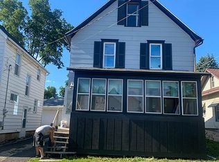756 W Homer St, Freeport, IL 61032