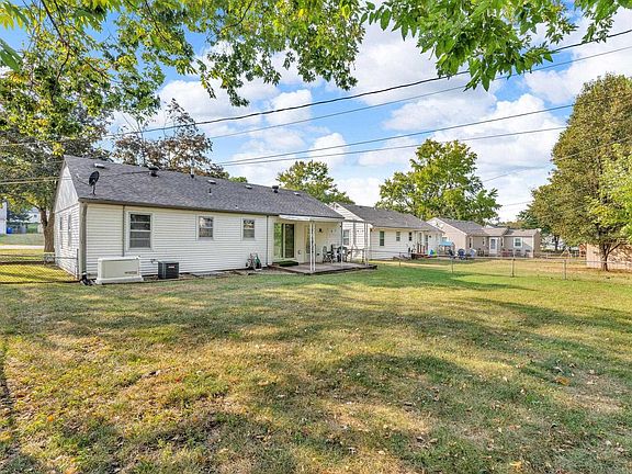 5th image of 6417 Larsen Ln