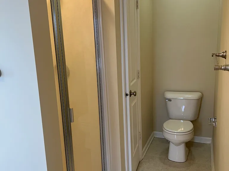 3522 Golden Gate Dr N — Photo 34