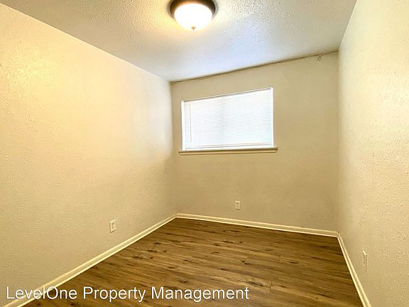 4th image of 130 NW 17th St #F