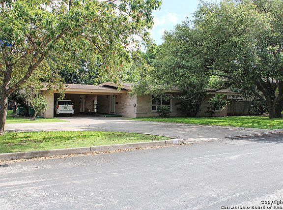 2nd image of 107 Laburnum Dr