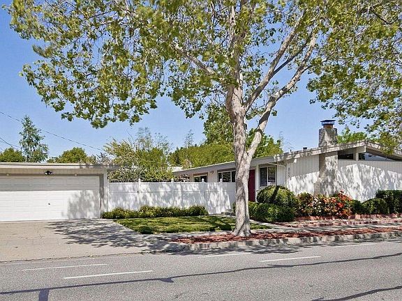 2nd image of 805 S Bernardo Ave