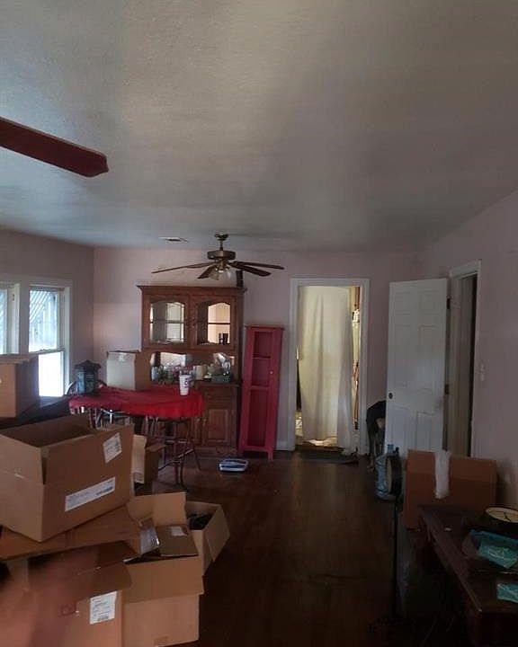 2nd image of 7321 Santiago St