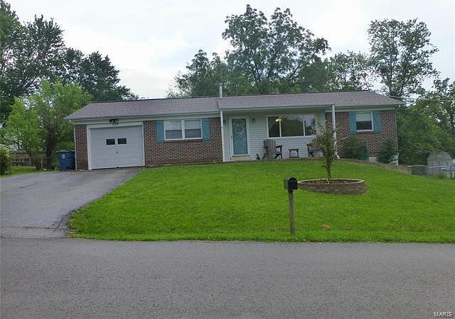 1st image of 124 Valley Dr