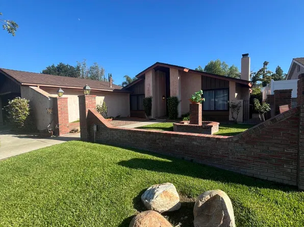 23020 Posada Dr, Santa Clarita, CA 91354