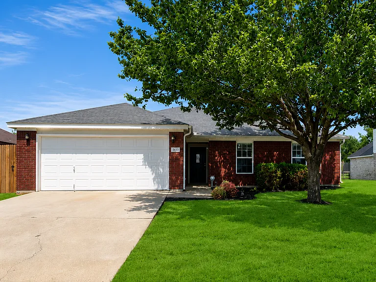 5613 Montrose Dr — Photo 1