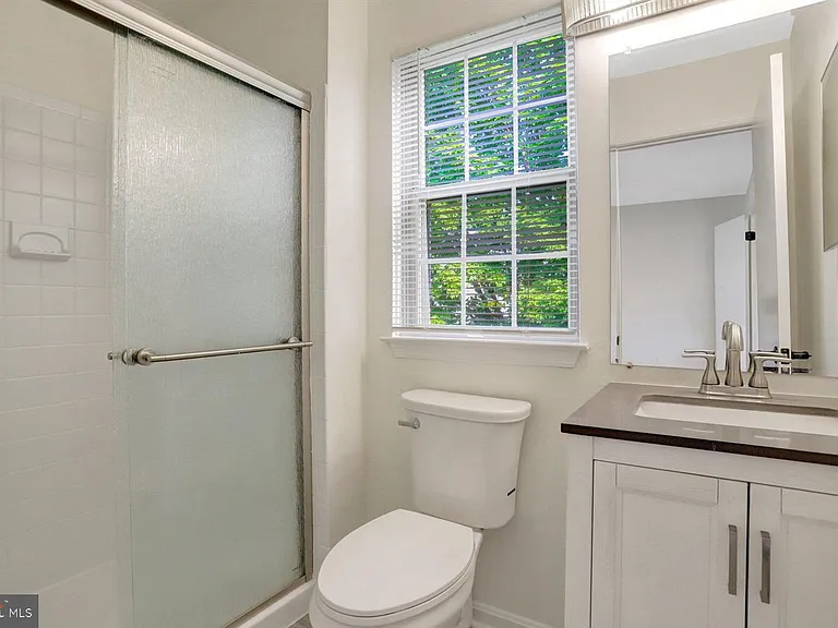 8627 Beekman Pl #C-27C — Photo 10