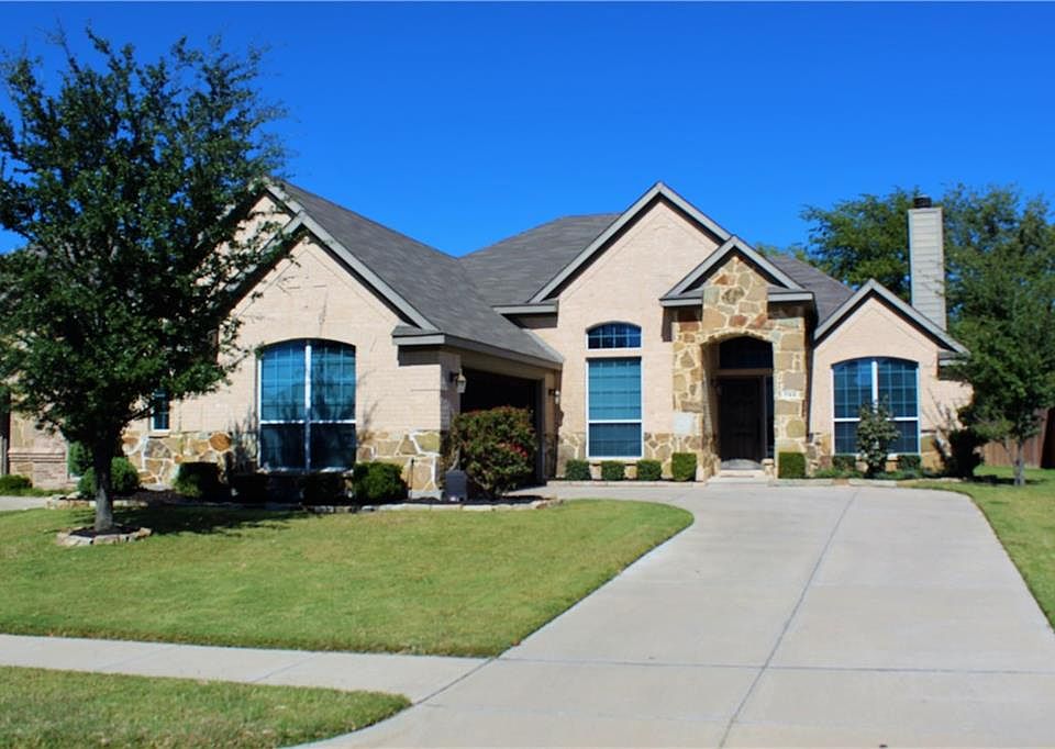 1st image of 755 Peach Ln