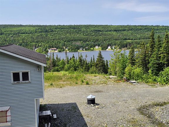 3rd image of 62 A Main Road