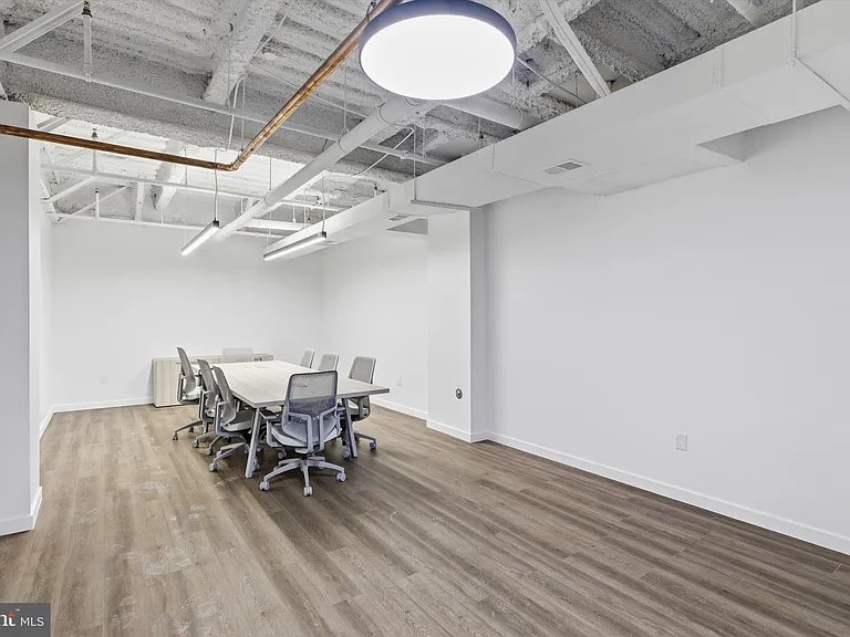 915 N Broad St #601 — Photo 29