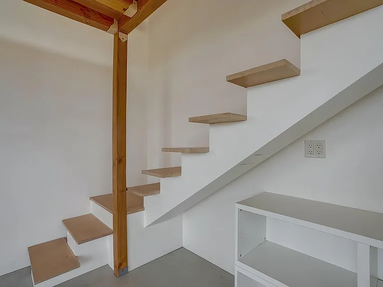 1075 Henry Ridge Mtwy — Photo 15