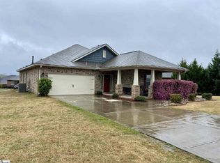 640 W Heatherstone Ln, Roebuck, SC 29376