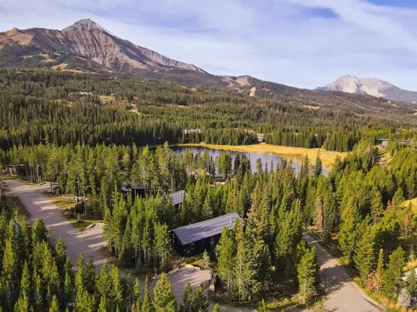 4 Lakewood Dr, Big Sky, MT 59716