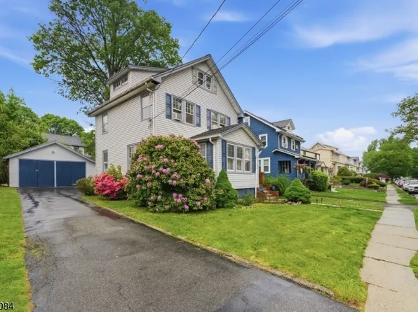 1142 Stasia St, Teaneck Twp., NJ 07666
