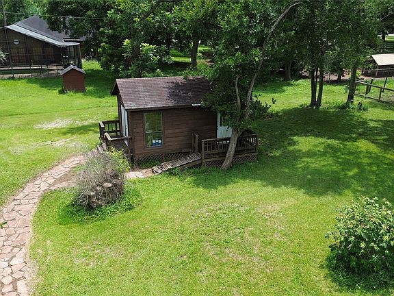 5th image of 36711 Custer Rd