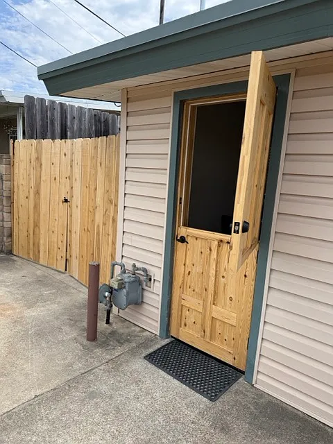 3 bed, 1044 sqft, $3,800 — Photo 4