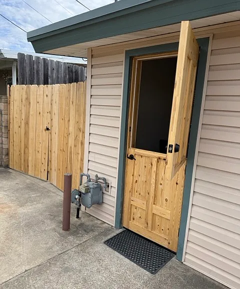 6115 Thorn St — Photo 4