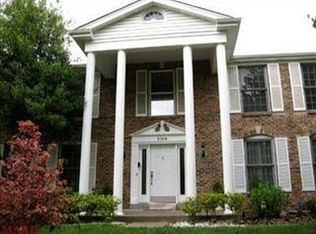 5308 Southview Hills Ct, Saint Louis, MO 63129