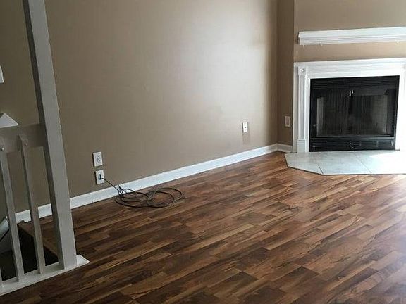 5th image of 174 Macandrews Way