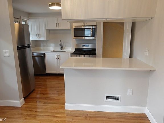 31 York St. #thirty one Watertown Unit Photo 3