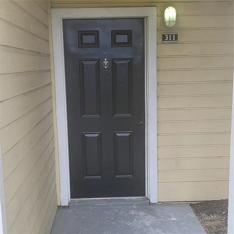 2 bed, 2.0 bath, 934 sqft, $1,700 — Photo 2