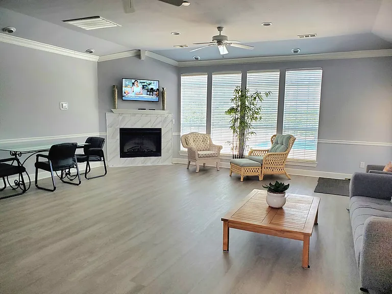 1517 Regency Rd #123 — Photo 9