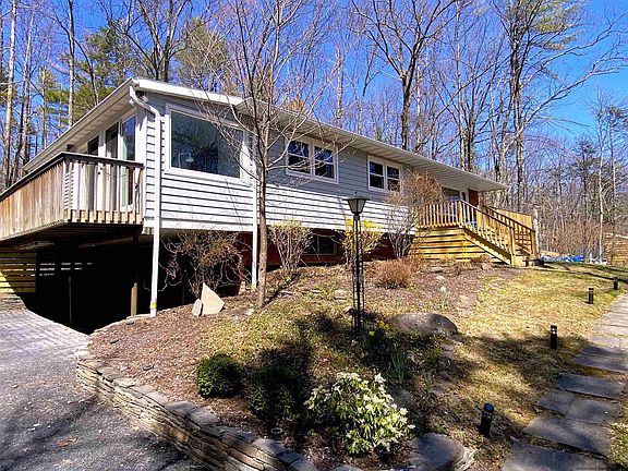 2nd image of 35 Arnold Dr