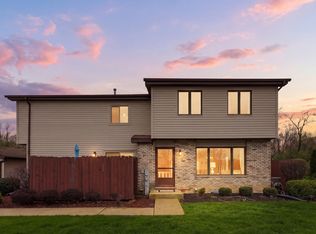 753 Bon Terre Rd, New Lenox, IL