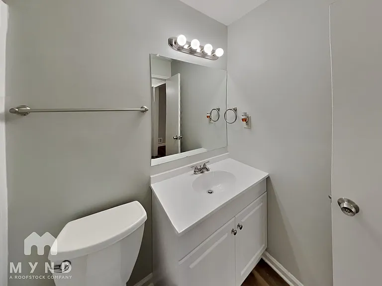 3050 Brook Hollow Dr — Photo 13