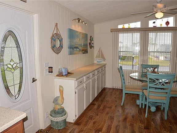 5th image of 308 La Costa