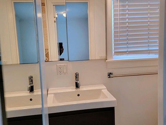 2nd image of 115 Breeze Ave #5