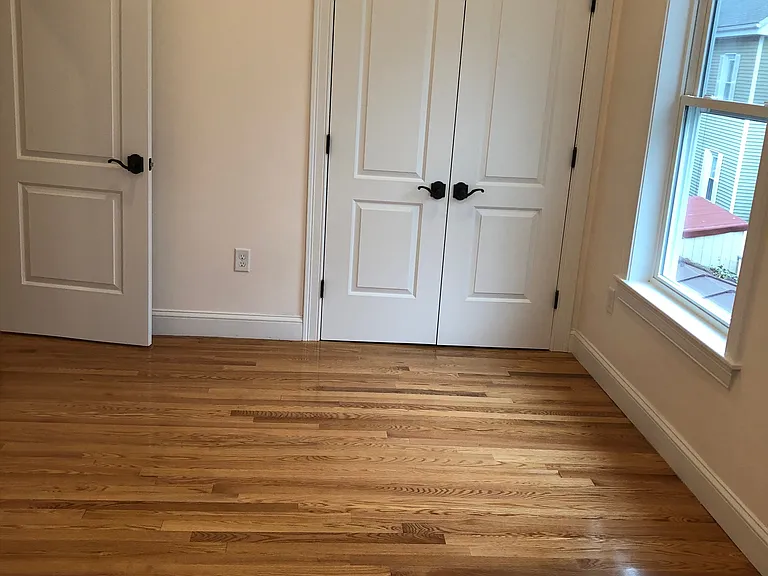 363 Windsor St #2 — Photo 6