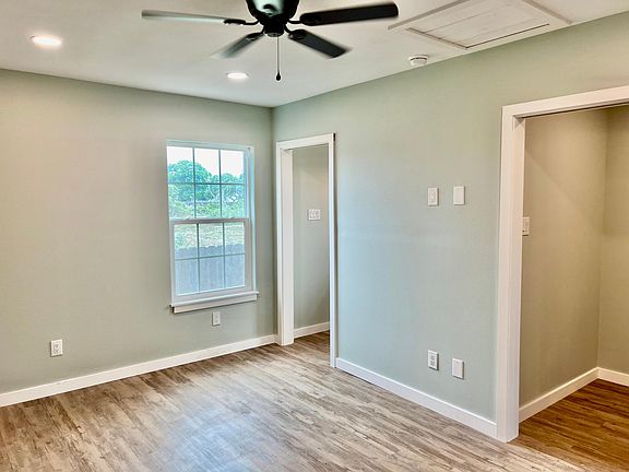 5th image of 2022 Orange St #B